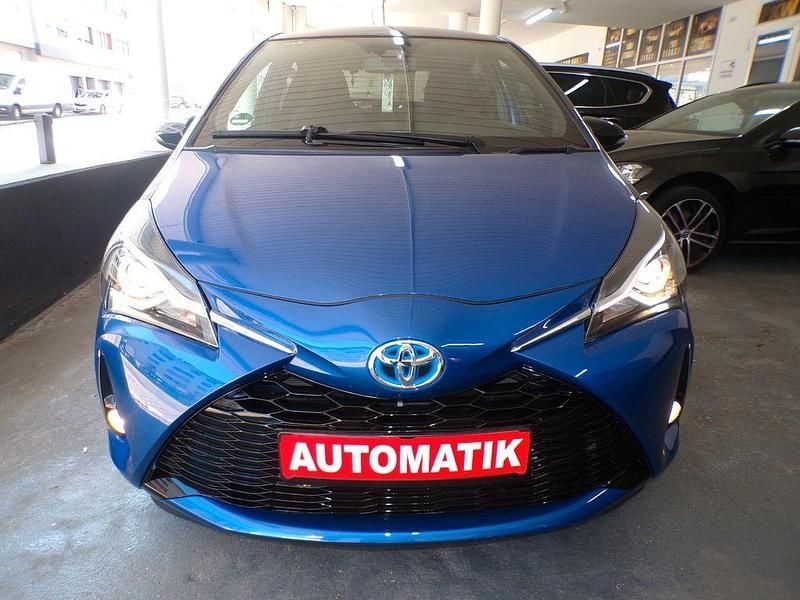 Gebraucht Toyota Yaris Hybrid 75 PS (55 kW) 2017 Blau Limousine