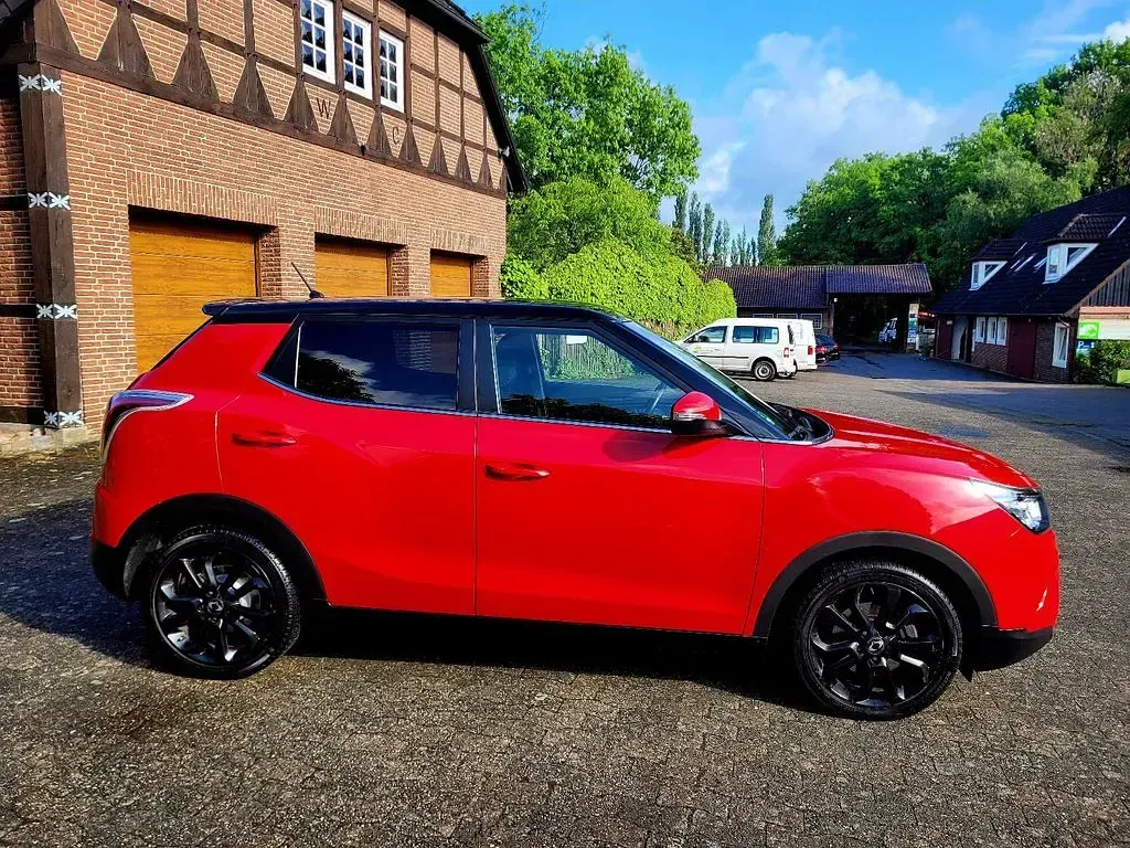 Gebraucht SsangYong Tivoli Quartz 128 PS (94 kW) 2017 Rot SUV