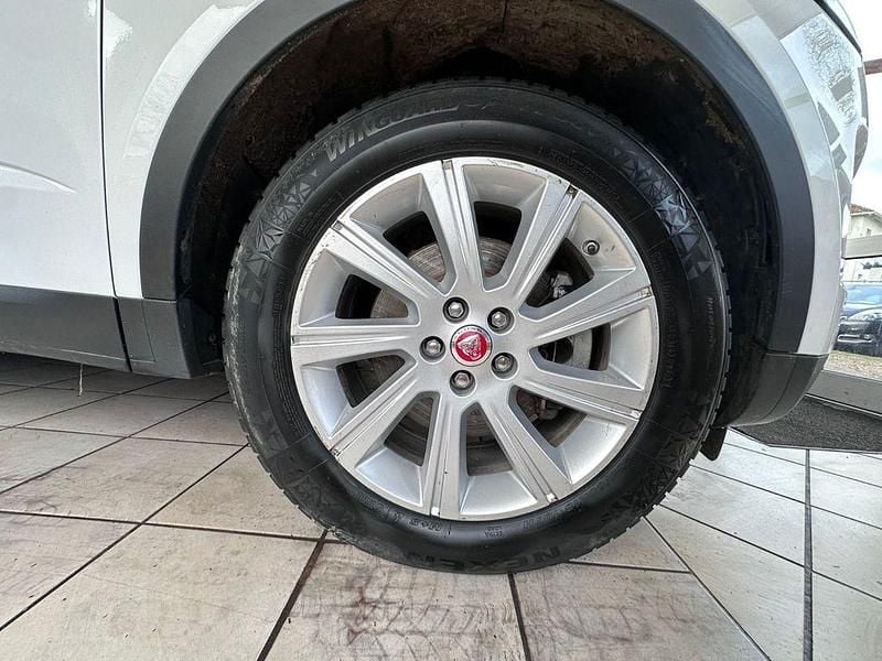 Second-hand Jaguar E-Pace Basis 163 CP (119 kW) 2019 Alb SUV
