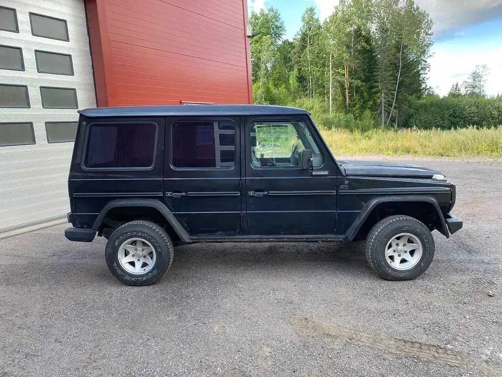 Gebraucht Mercedes G300 125 PS (91 kW) 1987 Schwarz SUV