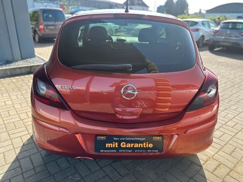 Gebraucht Opel Corsa Color Edition 87 PS (63 kW) 2012 Orange Kleinwagen