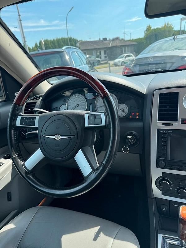 Gebraucht Chrysler 300C 218 PS (160 kW) 2007 Silber Limousine