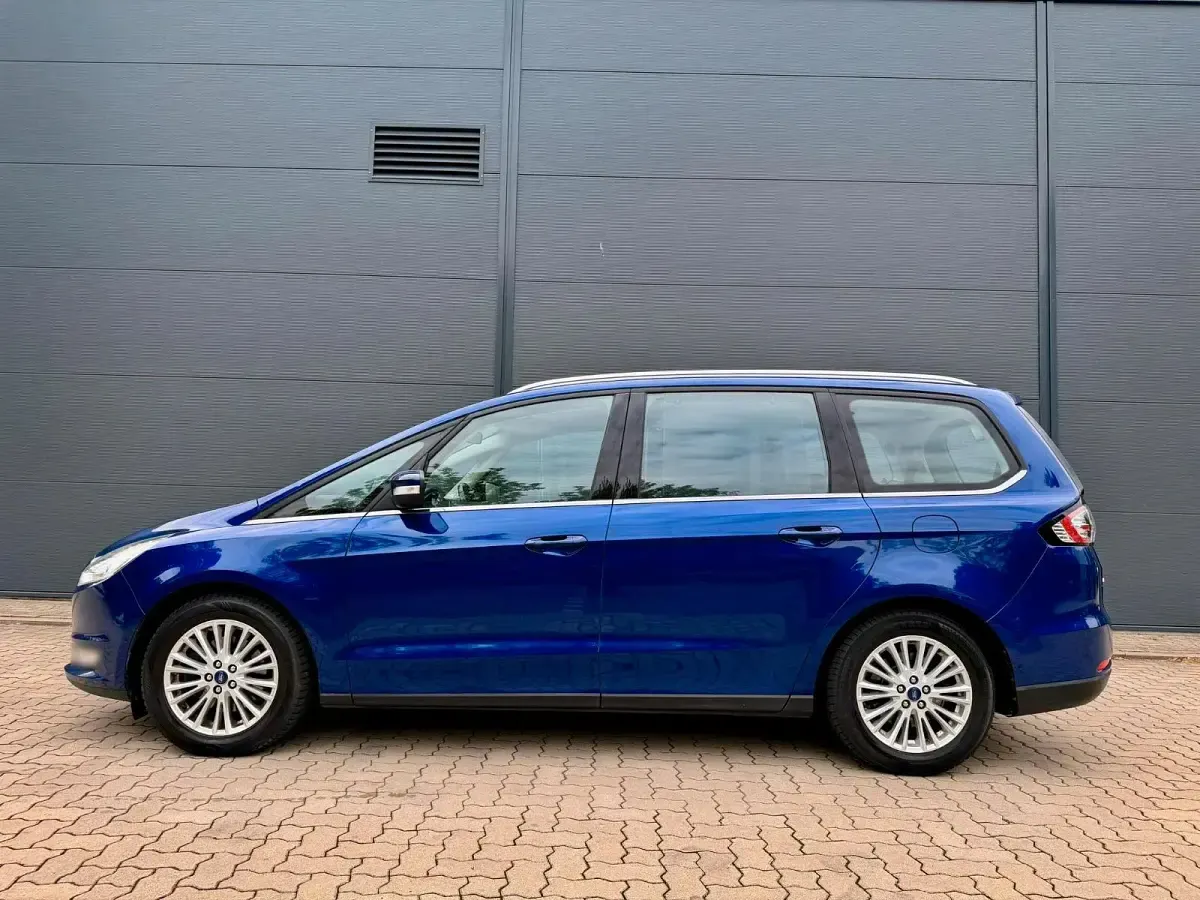 Gebraucht Ford Galaxy Titanium 179 PS (131 kW) 2017 Blau Van / Kleinbus