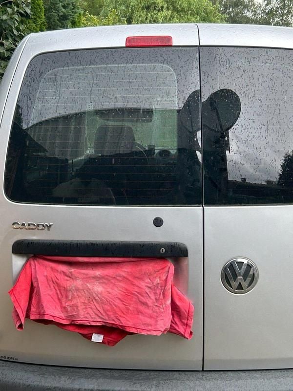 Silber Gebraucht 2009 VW Caddy Van / Kleinbus | 2.900 € (Fairer Preis) - Bild 1/4
