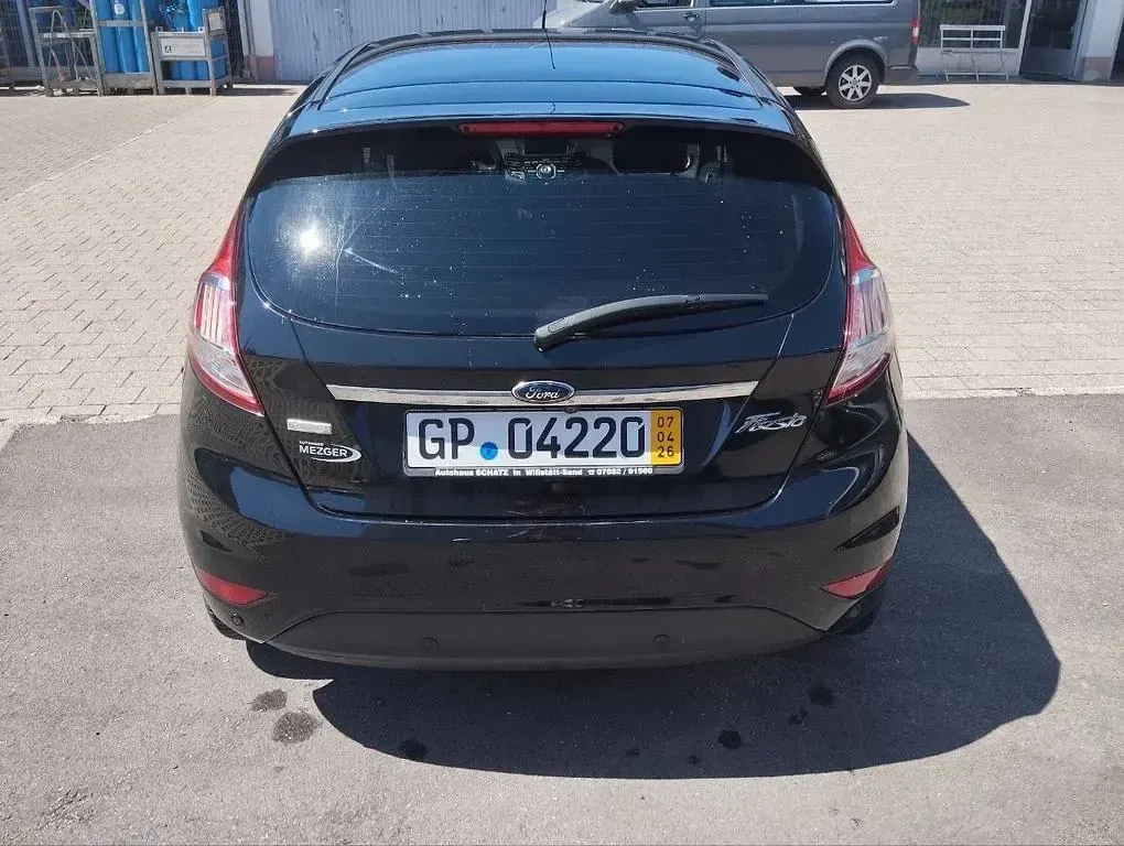 Gebraucht Ford Fiesta Titanium 125 PS (91 kW) 2016 Schwarz Kleinwagen