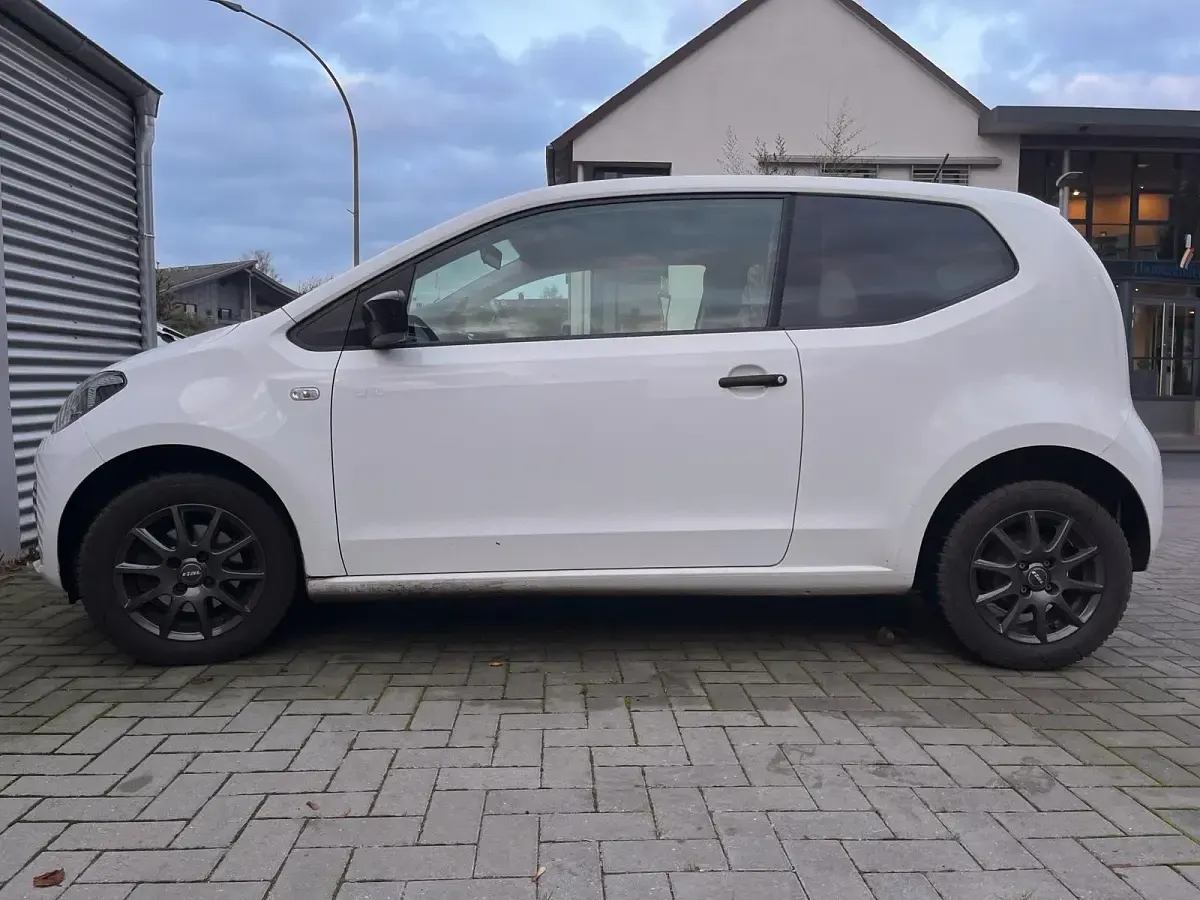 Używany VW up! 2015 Biały Hatchback