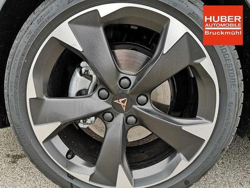 Neu Cupra Leon 204 PS (150 kW) 2026 Blau Kombi