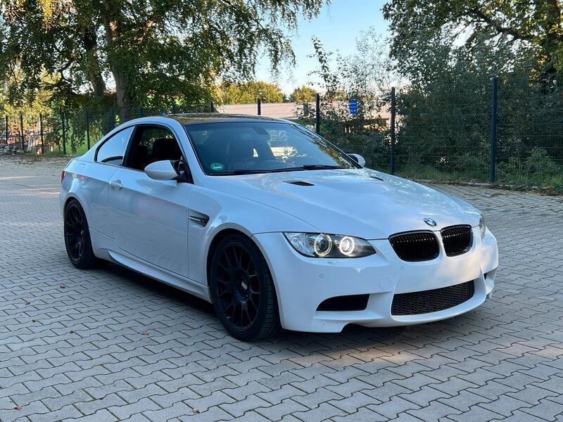 Weiß Gebraucht 2013 BMW M3 Coupé | 40.000 € - Bild 1/4
