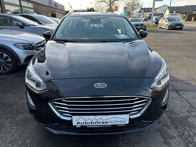 Gebraucht Ford Focus Titanium 125 PS (91 kW) 2021 Obsidianschwarz Kombi