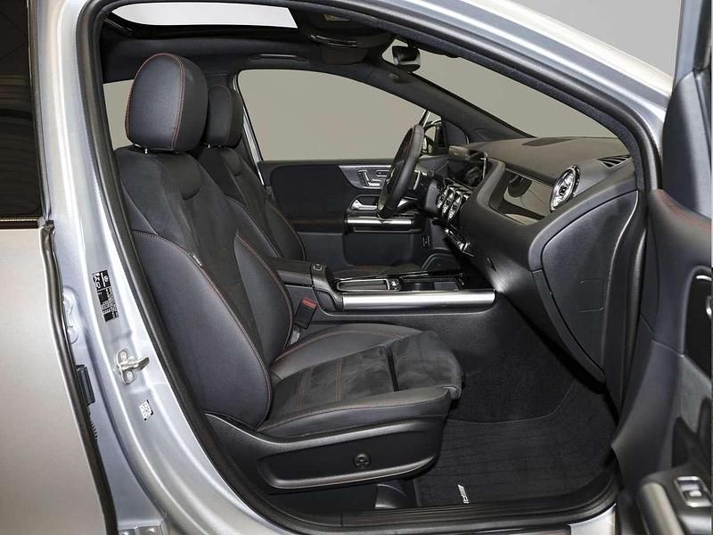 Gebraucht Mercedes B180 AMG 136 PS (100 kW) 2024 Silber Kleinwagen