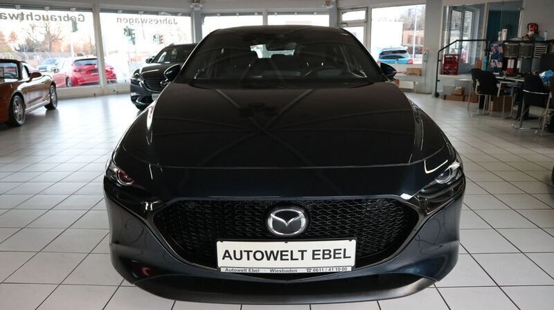 Gebraucht Mazda 3 122 PS (89 kW) 2019 Deep crystal blue Limousine