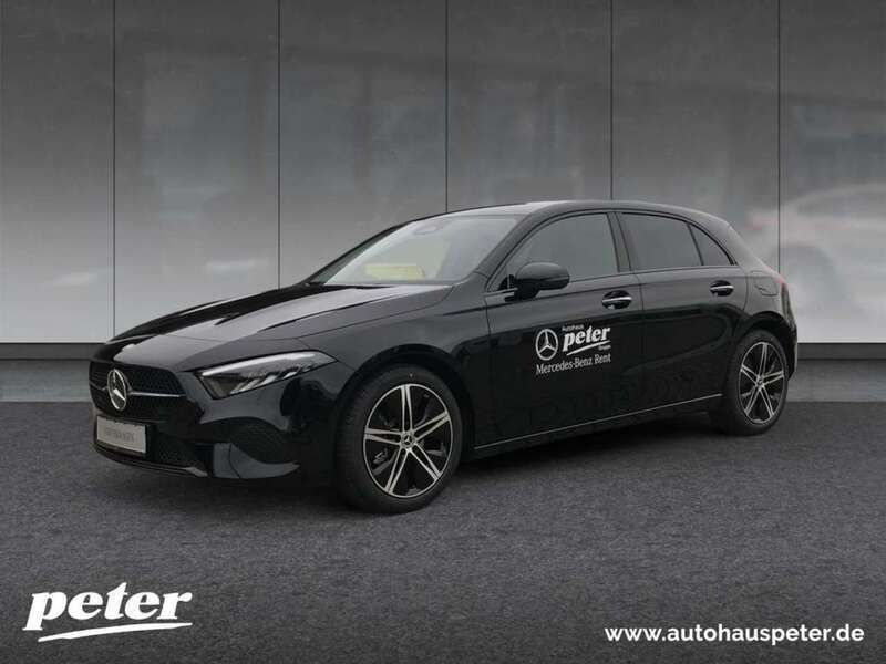 Schwarz Gebraucht 2024 Mercedes A180 Progressive Limousine | 28.470 € (Guter Preis) - Bild 1/3