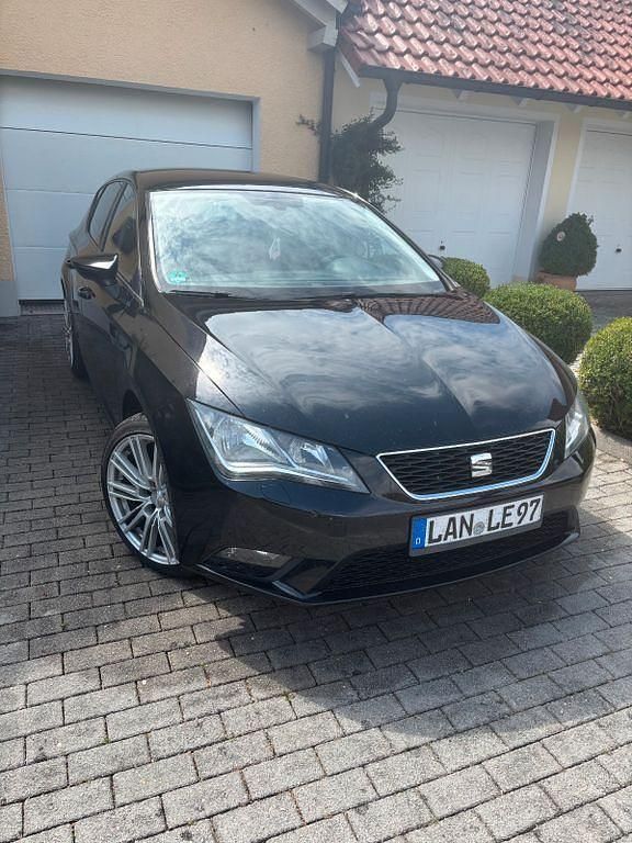 Schwarz Gebraucht 2014 Seat Leon Limousine | 5.200 € (Guter Preis) - Bild 1/4