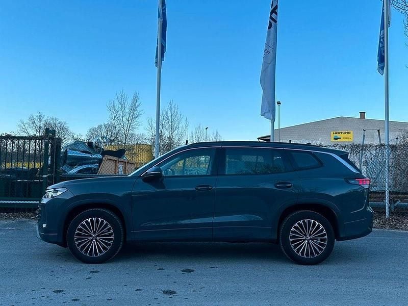 Second-hand VW Tayron 193 CP (141 kW) 2025 Gri SUV