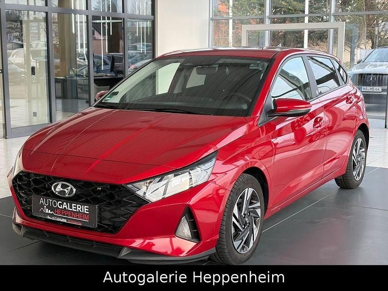 Rot Gebraucht 2022 Hyundai i20 Edition 30 Limousine | 14.900 € (Fairer Preis) - Bild 1/4