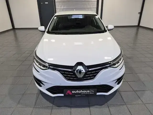Gebraucht Renault Mégane II Intens 140 PS (102 kW) 2021 Gletscherweiss Limousine