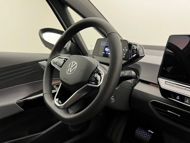 Gebraucht VW ID.3 Pro Performance 150 kW (204 PS) 2023 Gletscherweiss metallic (white), metallic Kleinwagen