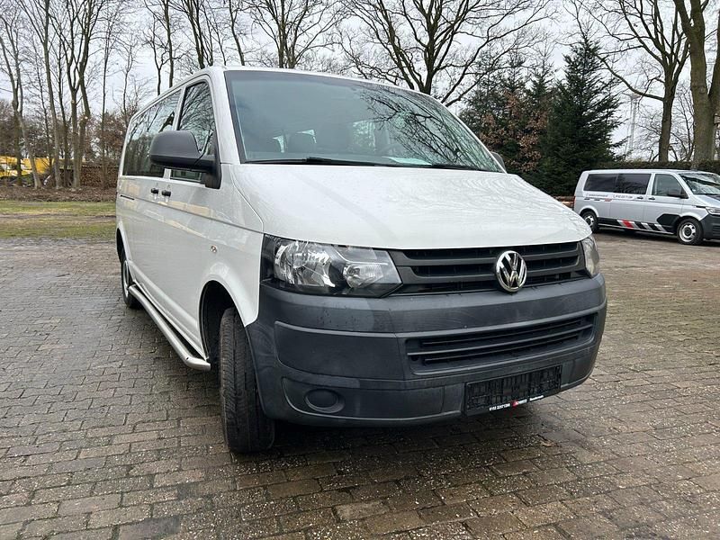 Gebraucht VW Caravelle 85 PS (62 kW) 2015 Weiß Van / Kleinbus