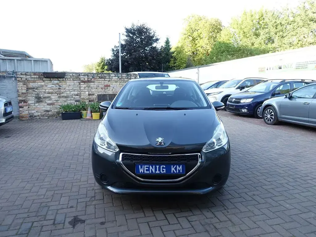 Gebraucht Peugeot 208 Active 68 PS (50 kW) 2013 Grau Kleinwagen