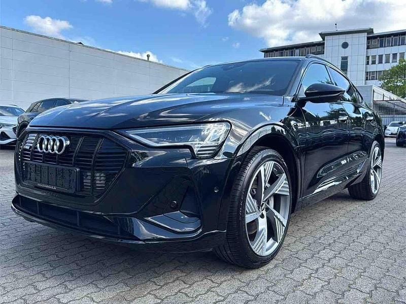 Brillantschwarz Gebraucht 2021 Audi e-tron Sportback S-Line SUV | 36.950 € (Superpreis) - Bild 1/2