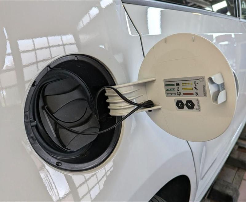 Gebraucht VW e-up! Style 61 kW (83 PS) 2021 Weiß Kleinwagen