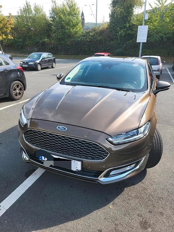 Gebraucht Ford Mondeo 140 PS (102 kW) 2016 Braun Limousine