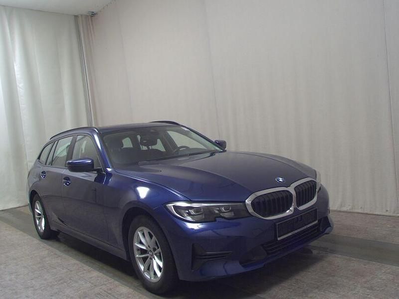 Gebraucht BMW 320 Advantage 190 PS (139 kW) 2021 Blau Kombi