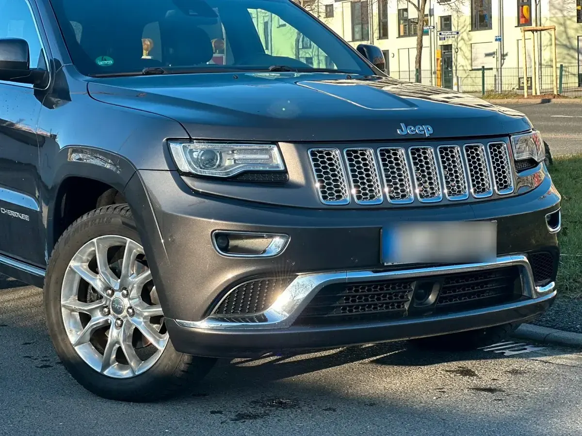 Gebraucht Jeep Cherokee Summit 250 PS (183 kW) 2014 Grau SUV