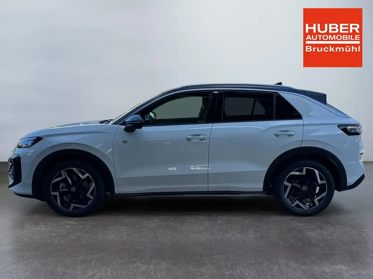 Neu VW T-Roc Pro 150 PS (110 kW) 2026 Pure weiss / schwarzes dach SUV