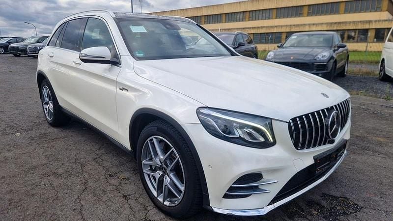 Gebraucht Mercedes GLC300 AMG 245 PS (180 kW) 2019 Weiß SUV
