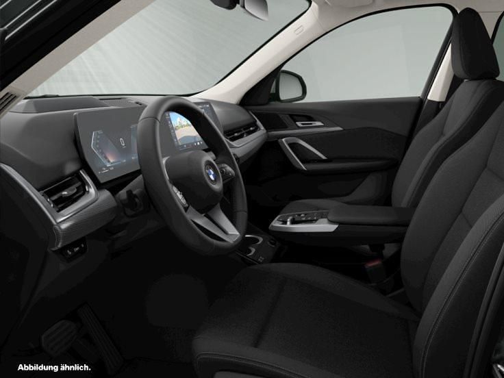 Gebraucht BMW X1 170 PS (125 kW) 2025 Spacesilber metallic SUV