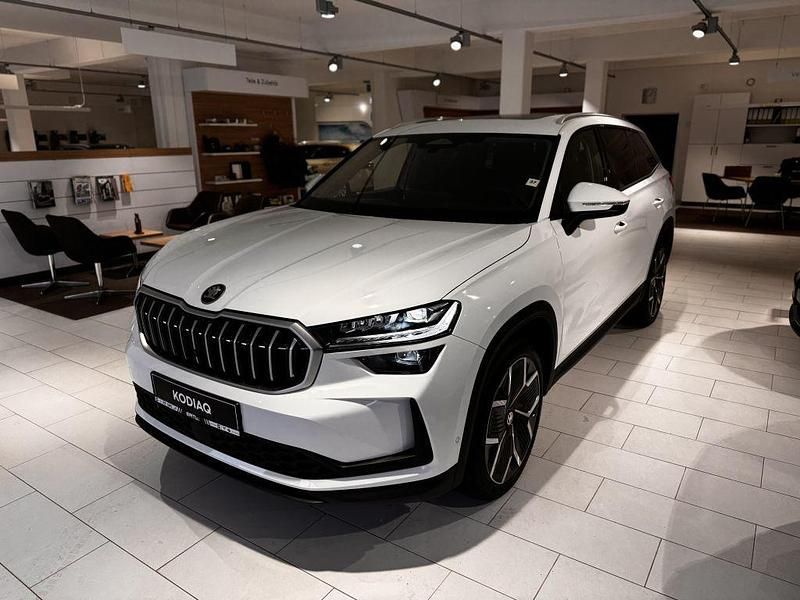 Moonweiß perleffekt Neu 2024 Skoda Kodiaq Selection SUV | 49.450 € (Fairer Preis) - Bild 1/4