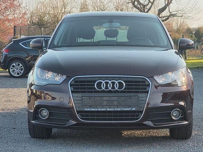 Gebraucht Audi A1 Sportback Attraction 86 PS (63 kW) 2014 Violet Kleinwagen