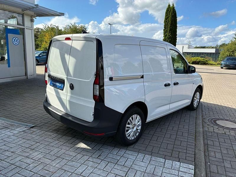 Gebraucht VW Caddy 102 PS (75 kW) 2022 Weiß (candyweiß) Van / Kleinbus