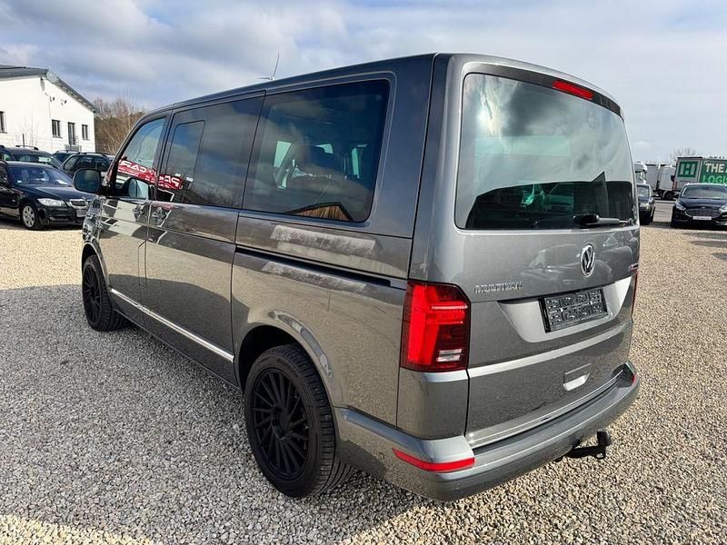 Gebraucht VW Multivan 204 PS (150 kW) 2024 Grau Van