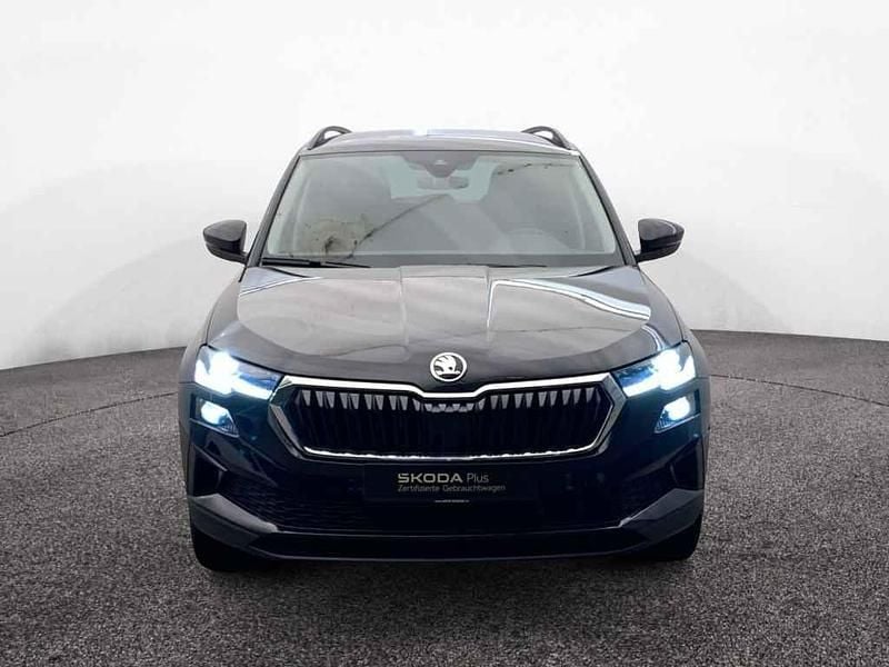 Gebraucht Skoda Karoq Tour 150 PS (110 kW) 2025 Schwarzmagic perleffekt SUV