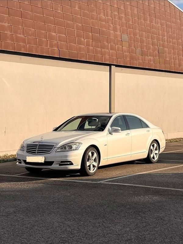 Gebraucht Mercedes S400 299 PS (219 kW) 2009 Weiß Limousine
