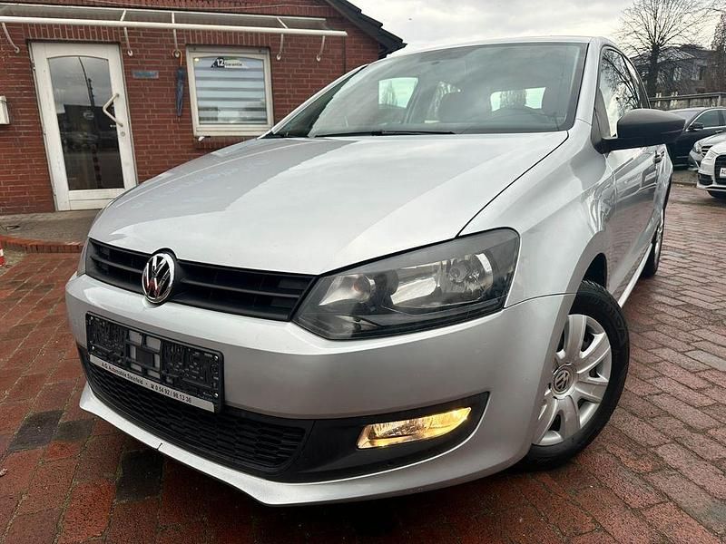 Silber Gebraucht 2013 VW Polo Trendline Kleinwagen | 4.500 € (Fairer Preis) - Bild 1/4