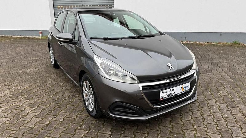 Grau Gebraucht 2018 Peugeot 208 Active Kleinwagen | 7.880 € (Fairer Preis) - Bild 1/4