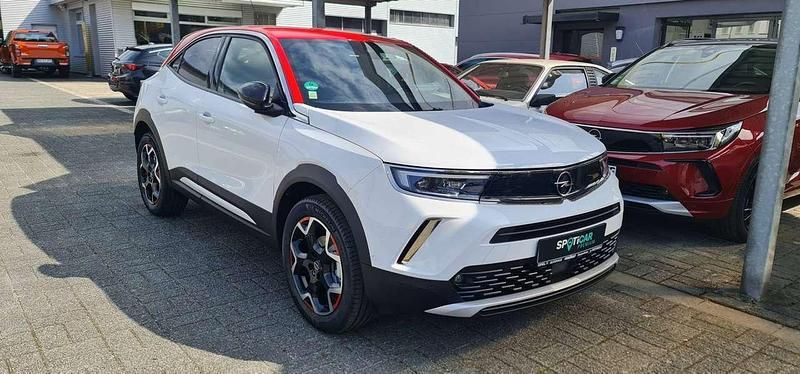 Jade weiss/arktis weiss Gebraucht 2022 Opel Mokka Ultimate SUV | 21.990 € (Teuer) - Bild 1/4