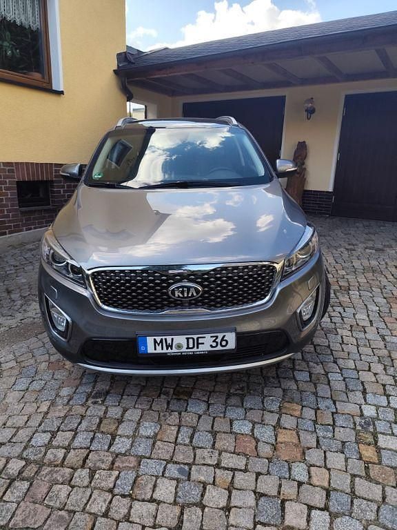 Silber Gebraucht 2016 Kia Sorento Platinum Edition SUV | 19.400 € (Guter Preis) - Bild 1/4