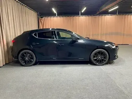 Nowe Mazda 3 Nagisa 140 KM (102 kW) 2026 Czarny Sedan/Limuzyna
