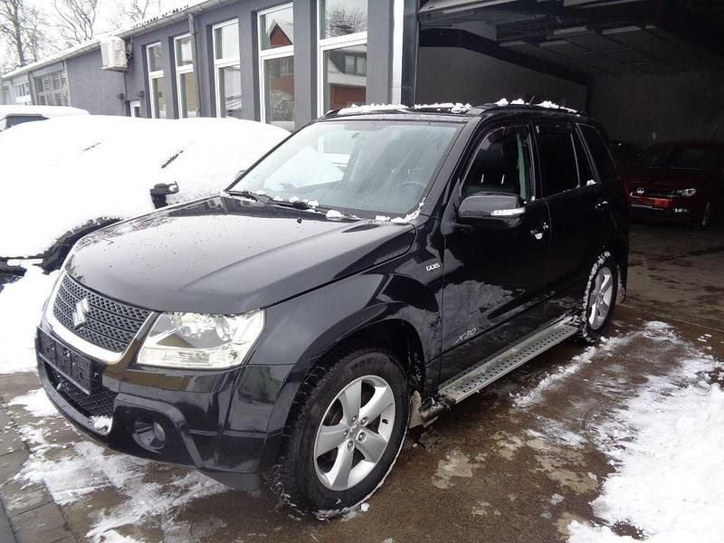 Schwarz Gebraucht 2011 Suzuki Grand Vitara SUV | 8.900 € (Fairer Preis) - Bild 1/4