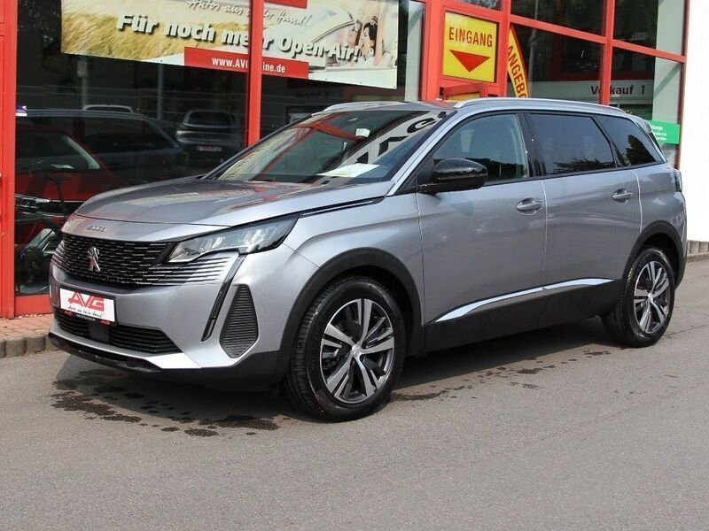 Blau Gebraucht 2024 Peugeot 5008 Allure Van / Kleinbus | 25.450 € - Bild 1/4