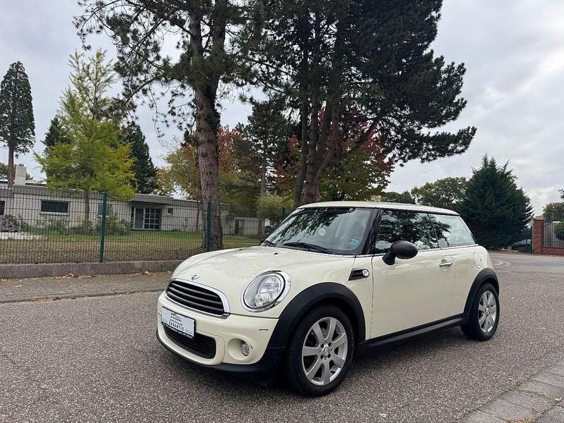 Pepper (old english) white Gebraucht 2010 Mini ONE Kleinwagen | 4.999 € (Etwas zu teuer) - Bild 1/4