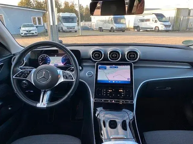 Gebraucht Mercedes C300 265 PS (194 kW) 2022 Schwarz Limousine
