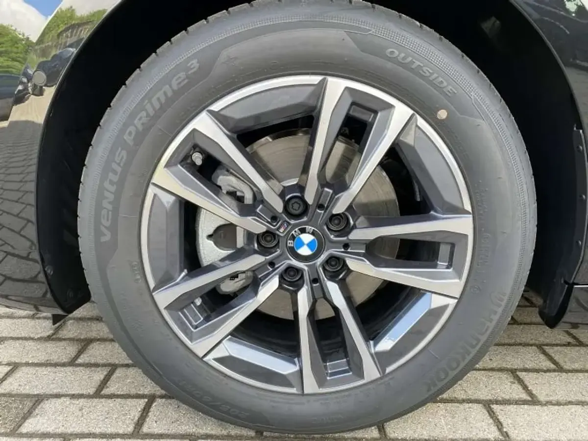 Neu BMW 220 Active Tourer M Sport 170 PS (125 kW) 2026 Schwarz Van / Kleinbus
