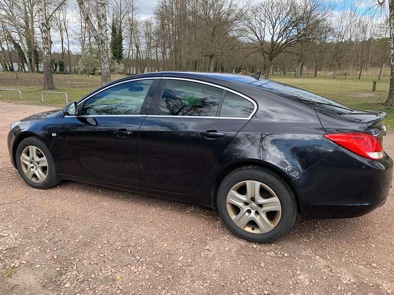Brugt Opel Insignia Edition 160 HK (117 kW) 2011 Sort Sedan