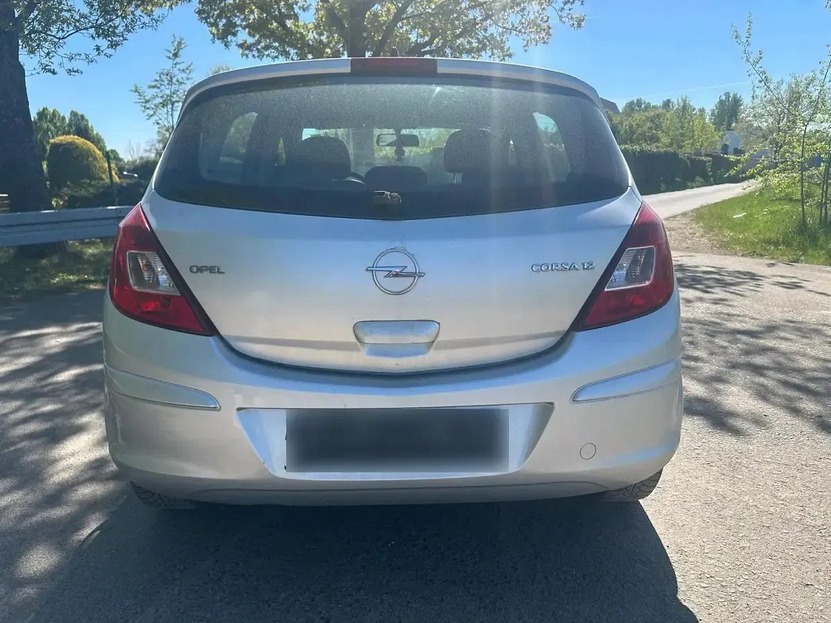 Second-hand Opel Corsa 80 CP (58 kW) 2008 Argintiu Hatchback