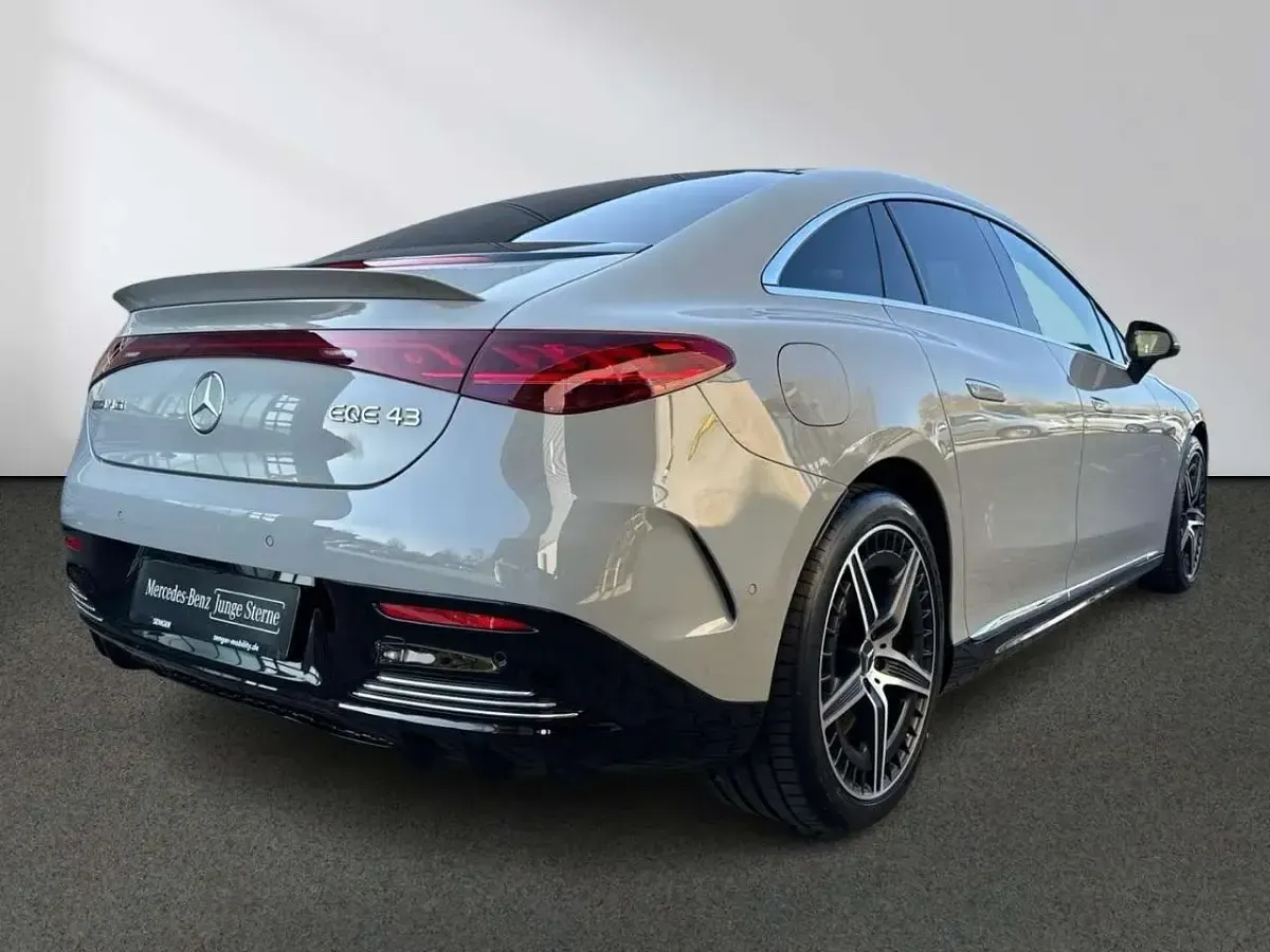 Gebraucht Mercedes EQE AMG 43 AMG 350 kW (476 PS) 2024 Manufaktur lack manufaktur alp Limousine